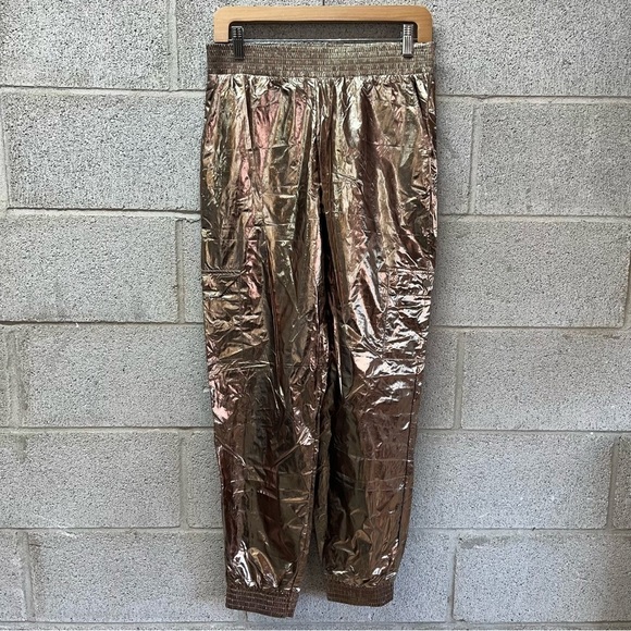 New Victoria Sport Metallic Active Set - Picture 3 of 13